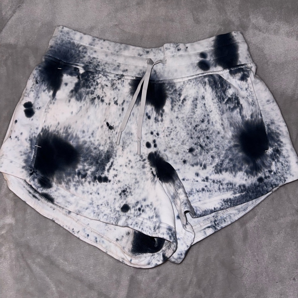 Lululemon inner glow 3’’ Terry marble dye navy